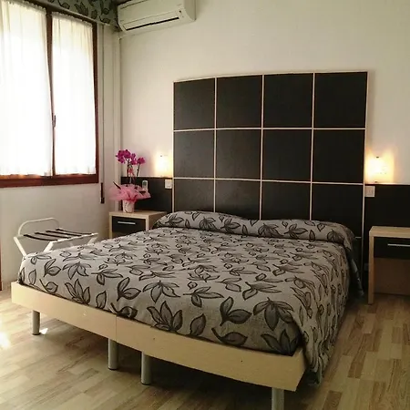 Hotel Eden 3*